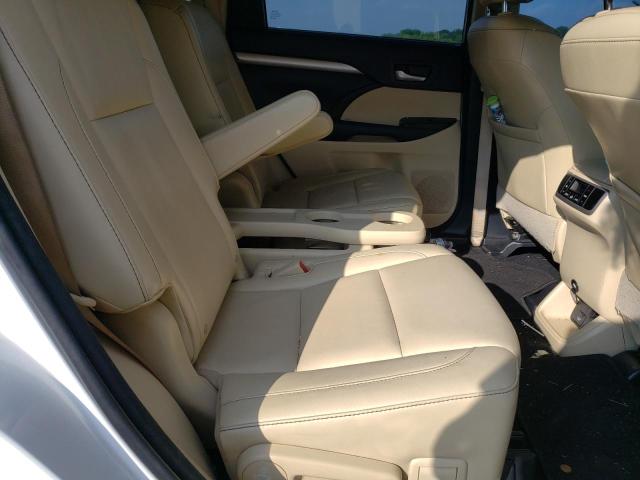 5TDKKRFH2GS152082 - 2016 TOYOTA HIGHLANDER XLE WHITE photo 11