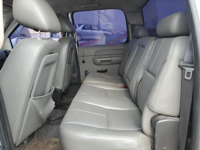 1GC7CZBG0AF124580 - 2010 CHEVROLET SILVERADO C3500 WHITE photo 10