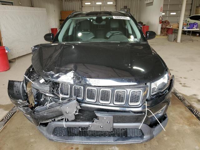 3C4NJDBB7KT662172 - 2019 JEEP COMPASS LATITUDE 黑色 照片 5