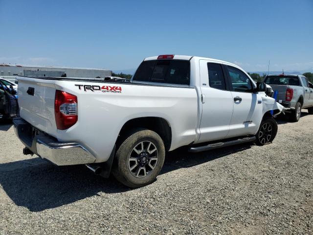 5TFUY5F10FX471069 - 2015 TOYOTA TUNDRA DOUBLE CAB SR/SR5 WHITE photo 3
