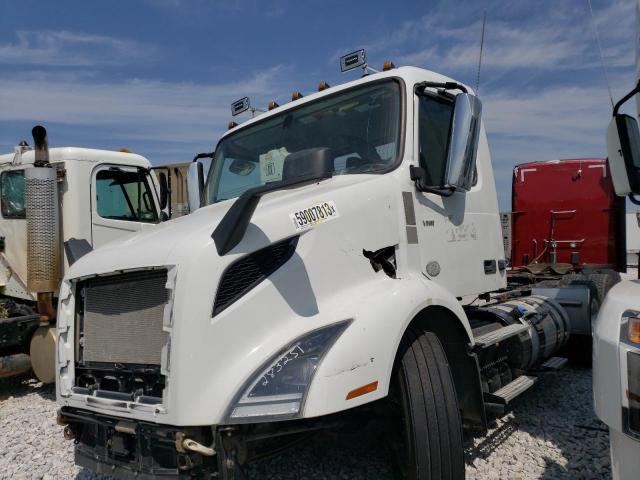 4V4WC9EH0KN247615 - 2019 VOLVO VNR 白色 照片 2