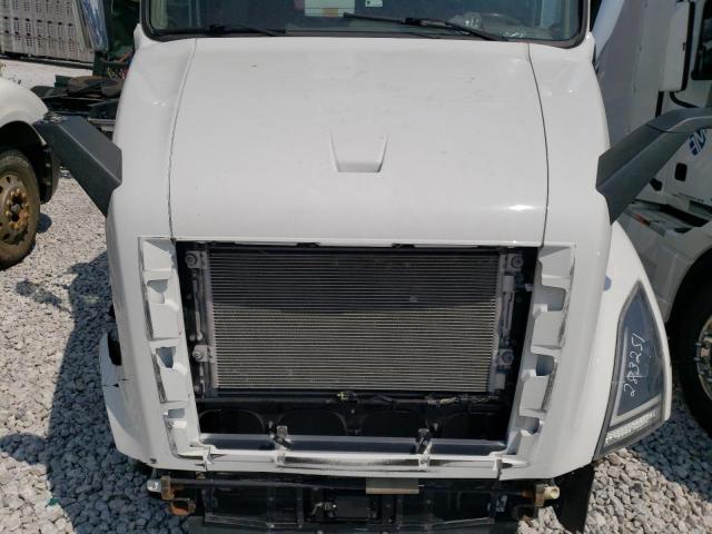 4V4WC9EH0KN247615 - 2019 VOLVO VNR 白色 照片 7