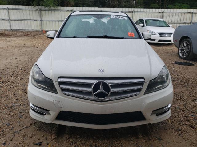 WDDGF4HB2DA784987 - 2013 MERCEDES-BENZ C 250 WHITE photo 5