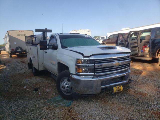 1GB3KYCY1JF289545 - 2018 CHEVROLET SLVRD K3500 WHITE photo 1