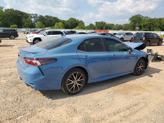 4T1T11AK3PU180069 - 2023 TOYOTA CAMRY SE NIGHT SHADE BLUE photo 3