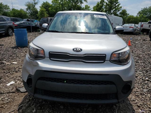 KNDJN2A25J7553219 - 2018 KIA SOUL SILVER photo 5