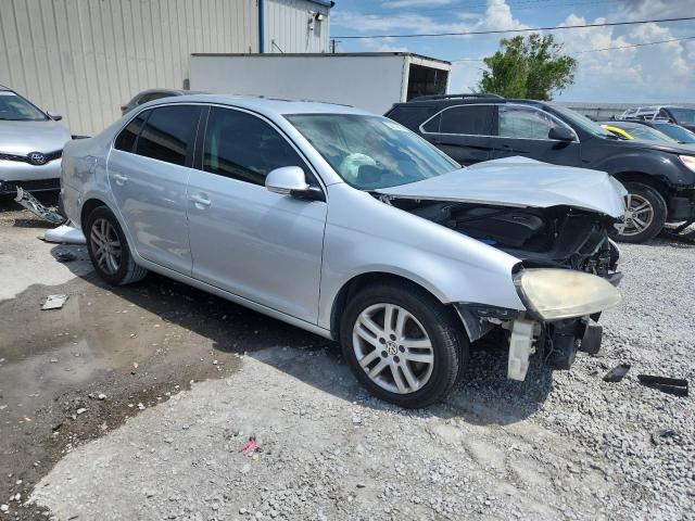 3VWEF71K57M189021 - 2007 VOLKSWAGEN JETTA WOLFSBURG 银色 照片 4