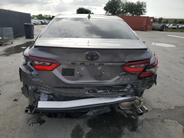 4T1T11AK3PU170075 - 2023 TOYOTA CAMRY SE NIGHT SHADE GRAY photo 6