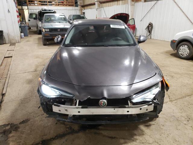 ZARFAEDN4H7550370 - 2017 ALFA ROMEO GIULIA Q4 灰色 照片 5