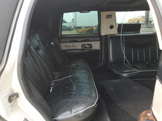 1LNLM81WXTY689033 - 1996 LINCOLN TOWN CAR EXECUTIVE WHITE photo 11