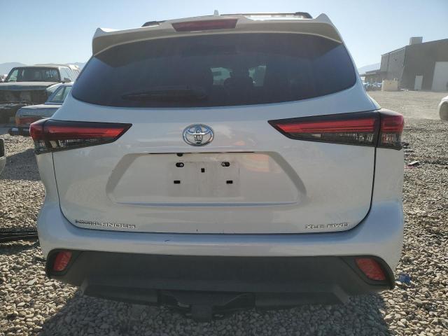 5TDHZRBH4MS552555 - 2021 TOYOTA HIGHLANDER XLE WHITE photo 6