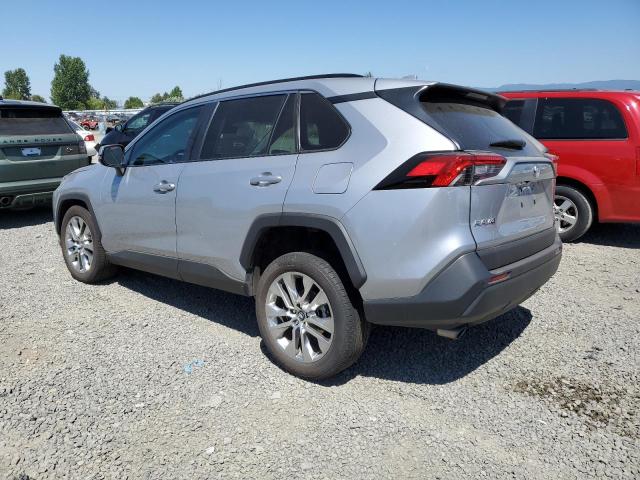 2T3A1RFV5LC131175 - 2020 TOYOTA RAV4 XLE PREMIUM SILVER photo 2