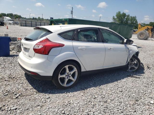 1FAHP3N29CL341397 - 2012 FORD FOCUS TITANIUM WHITE photo 3