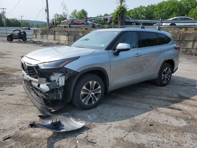 5TDGZRBH4MS552129 - 2021 TOYOTA HIGHLANDER XLE SILVER photo 1