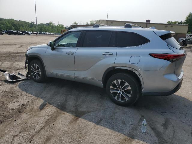 5TDGZRBH4MS552129 - 2021 TOYOTA HIGHLANDER XLE SILVER photo 2