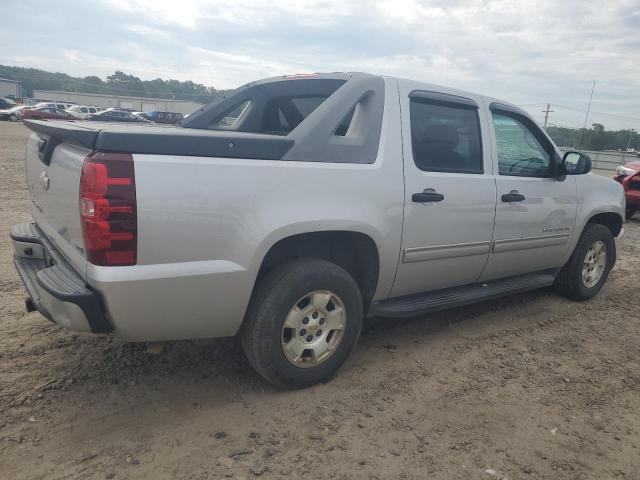 3GNNCEE09AG159140 - 2010 CHEVROLET AVALANCHE LS SILVER photo 3