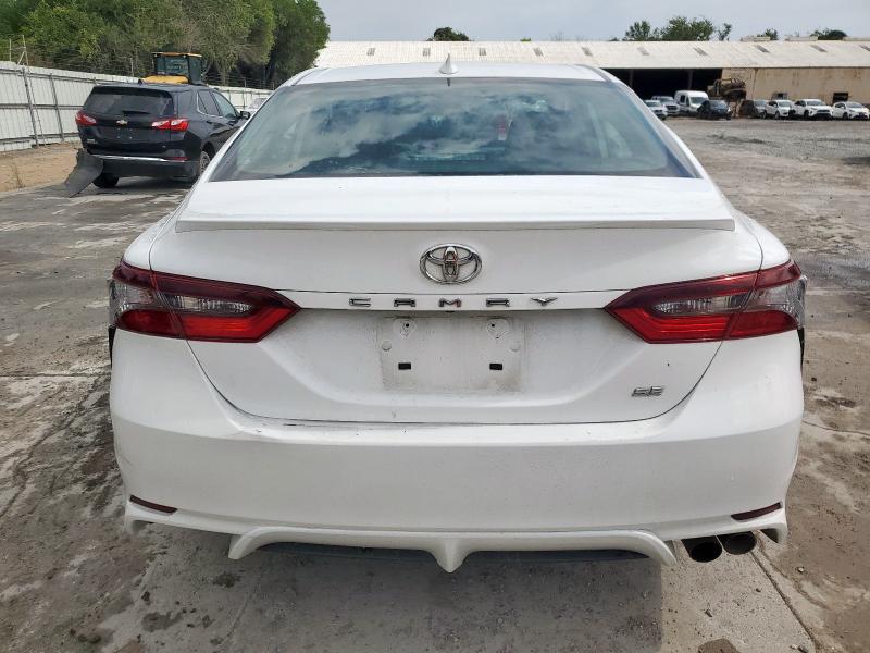 4T1G11AK7PU747417 - 2023 TOYOTA CAMRY SE NIGHT SHADE WHITE photo 6