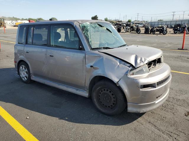 JTLKT324150176682 - 2005 TOYOTA SCION XB 银色 照片 4