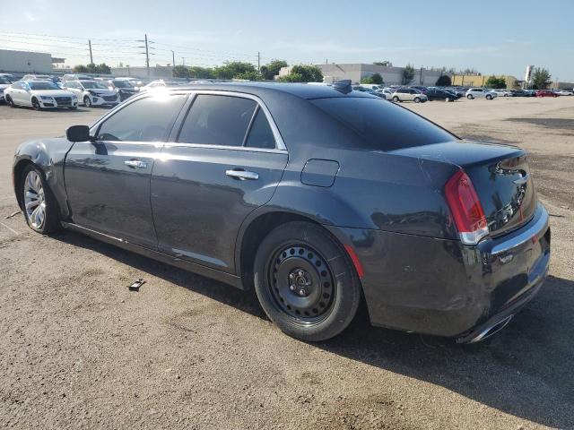 2C3CCAEG9JH227799 - 2018 CHRYSLER 300 LIMITED GRAY photo 2