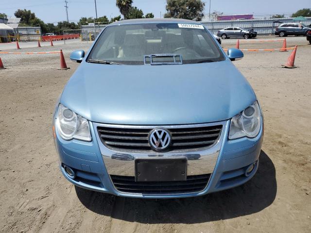WVWFA71F28V056118 - 2008 VOLKSWAGEN EOS LUX 蓝色 照片 5