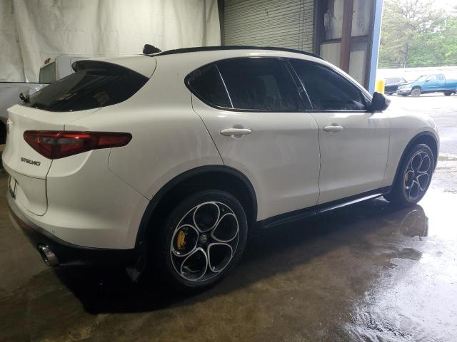 ZASPAKBN4K7C49869 - 2019 ALFA ROMEO STELVIO TI WHITE photo 3