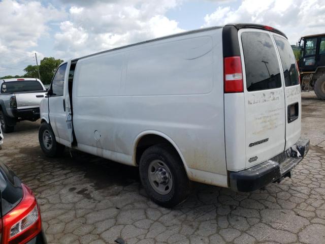 1GCWGAFF1H1321347 - 2017 CHEVROLET EXPRESS G2 WHITE photo 2