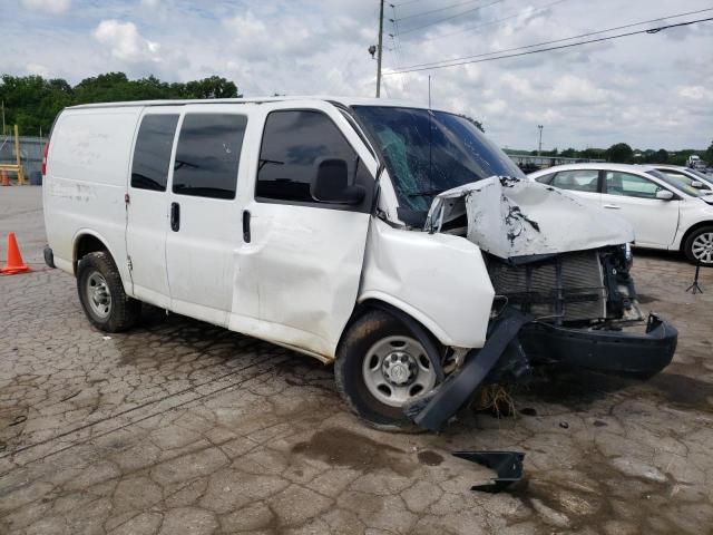 1GCWGAFF1H1321347 - 2017 CHEVROLET EXPRESS G2 WHITE photo 4