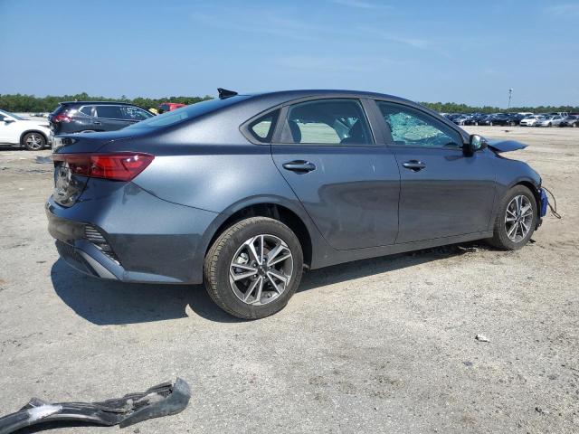 3KPF24AD2PE630732 - 2023 KIA FORTE LX GRAY photo 3