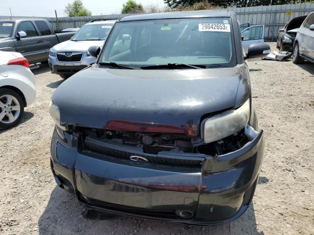 JTLKE50E681018855 - 2008 TOYOTA SCION XB BLACK photo 5