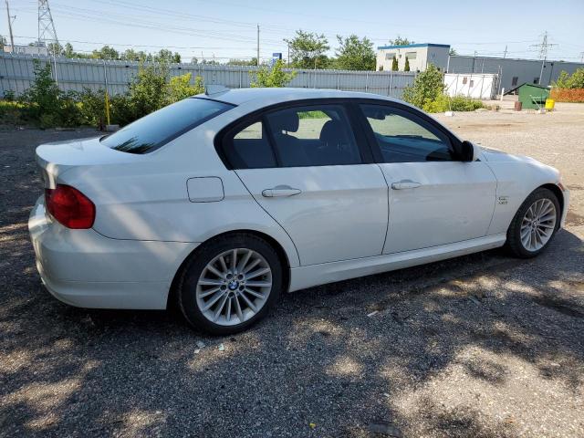 WBAPK7C52BA971519 - 2011 BMW 328 XI WHITE photo 3