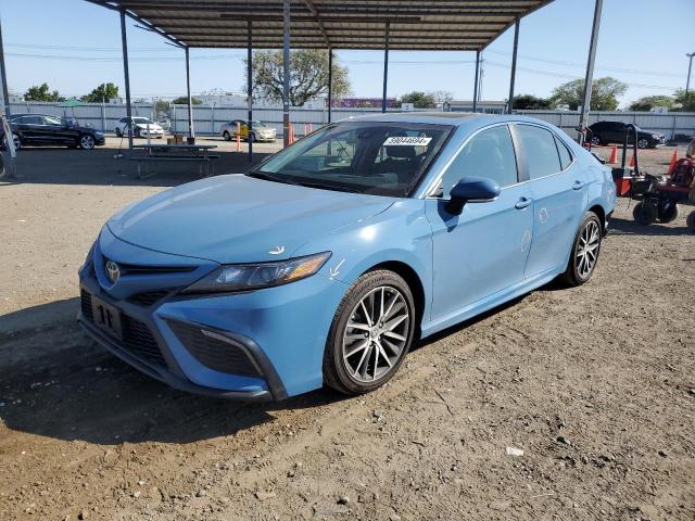 4T1G11AK2RU240542 - 2024 TOYOTA CAMRY SE NIGHT SHADE BLUE photo 1