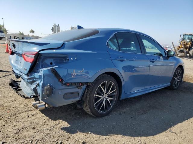 4T1G11AK2RU240542 - 2024 TOYOTA CAMRY SE NIGHT SHADE BLUE photo 3