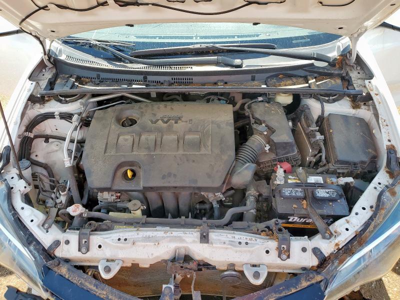 5YFBURHE9JP768455 - 2018 TOYOTA COROLLA L WHITE photo 11