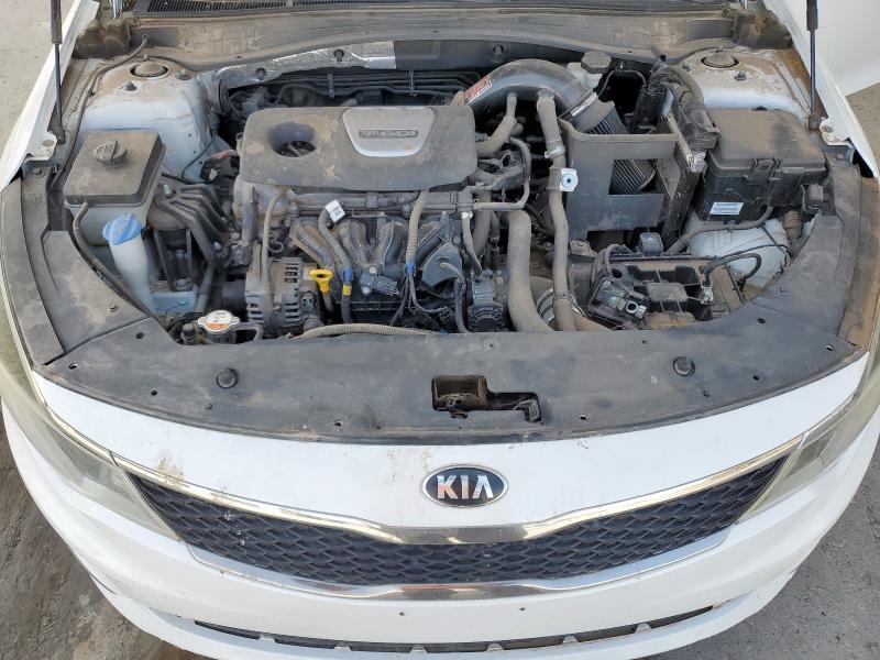 5XXGT4L19HG135750 - 2017 KIA OPTIMA LX WHITE photo 11