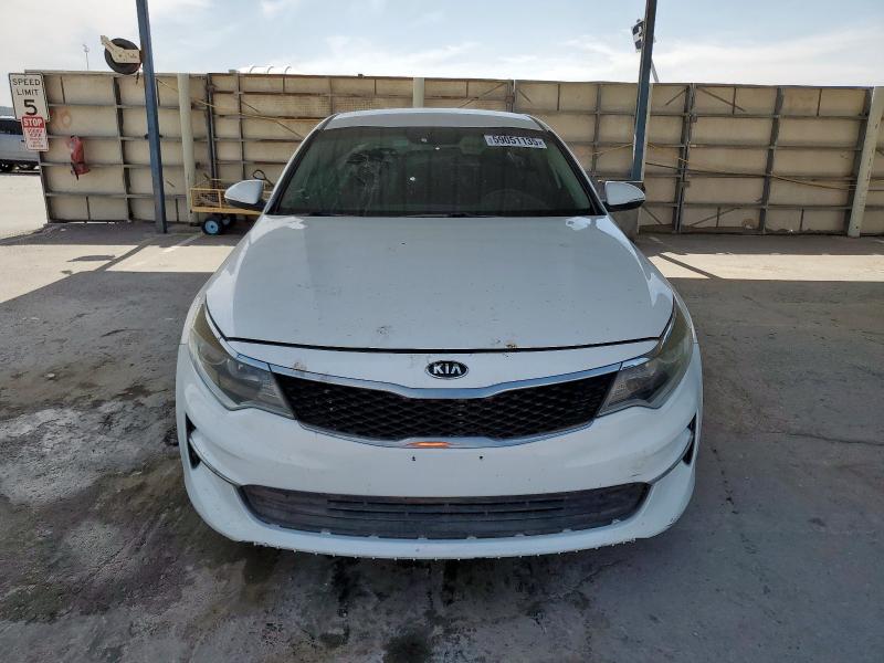 5XXGT4L19HG135750 - 2017 KIA OPTIMA LX WHITE photo 5