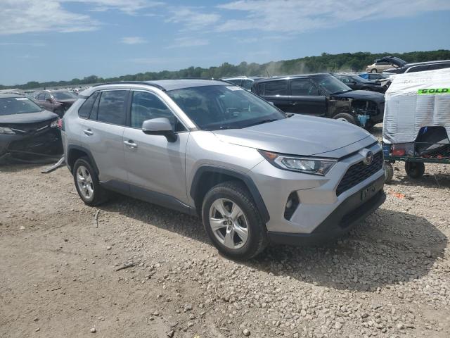 2T3P1RFV9MC178575 - 2021 TOYOTA RAV4 XLE SILVER photo 4