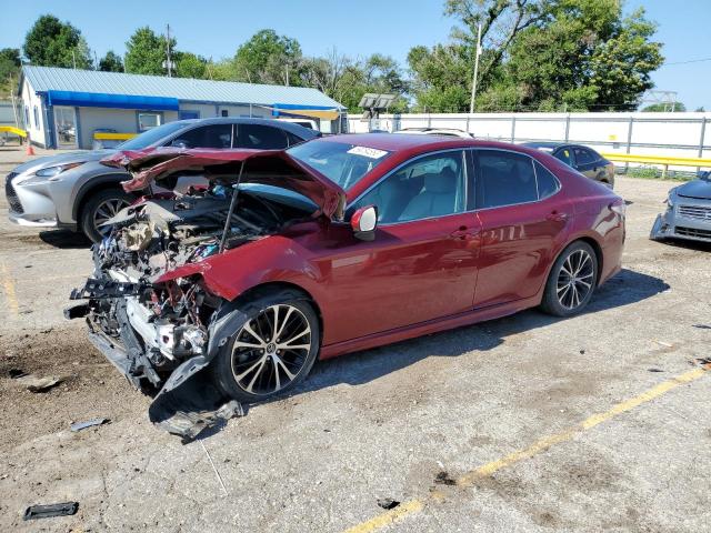 4T1B11HK1JU677050 - 2018 TOYOTA CAMRY L RED photo 1