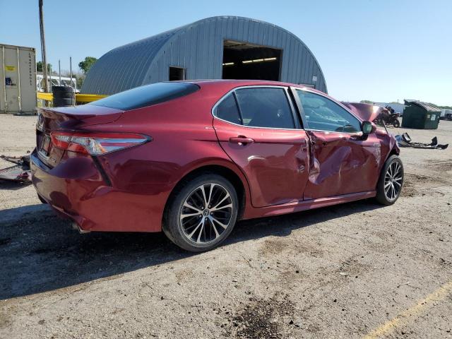 4T1B11HK1JU677050 - 2018 TOYOTA CAMRY L RED photo 3