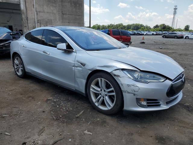 5YJSA1CN3DFP11699 - 2013 TESLA MODEL S ვერცხლისფერი ფოტო 4