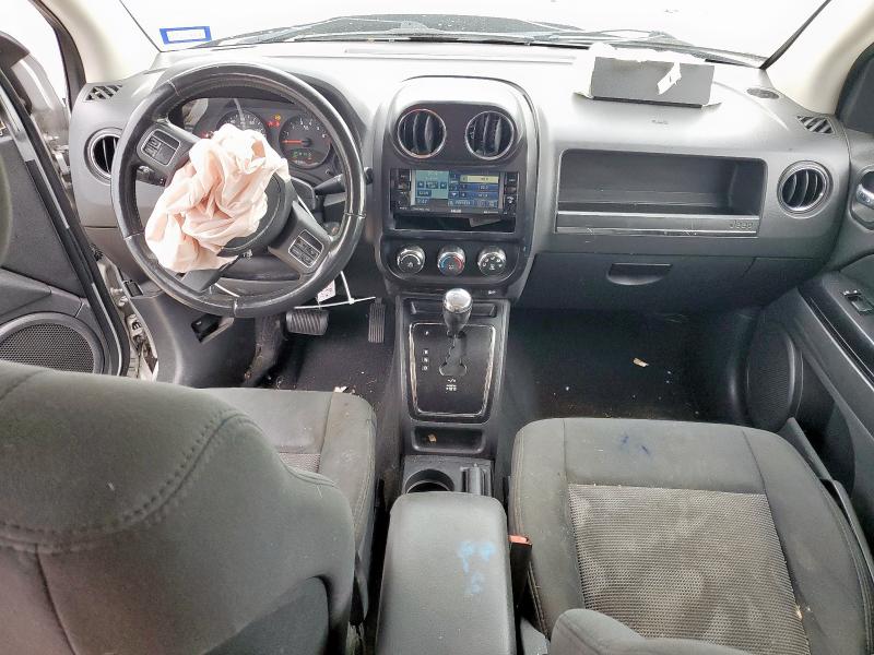 1J4NT1FA4BD138178 - 2011 JEEP COMPASS SPORT SILVER photo 8