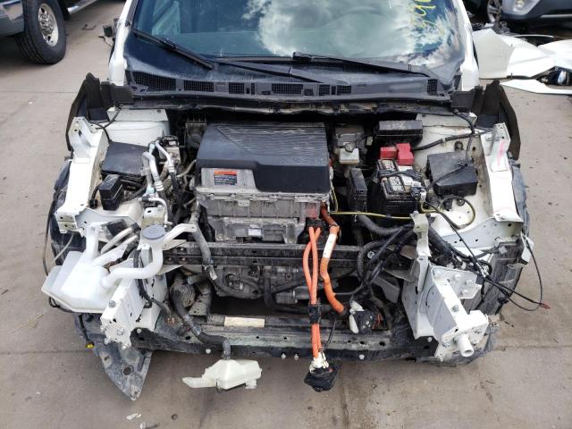 1N4AZ1CPXJC315886 - 2018 NISSAN LEAF S WHITE photo 11