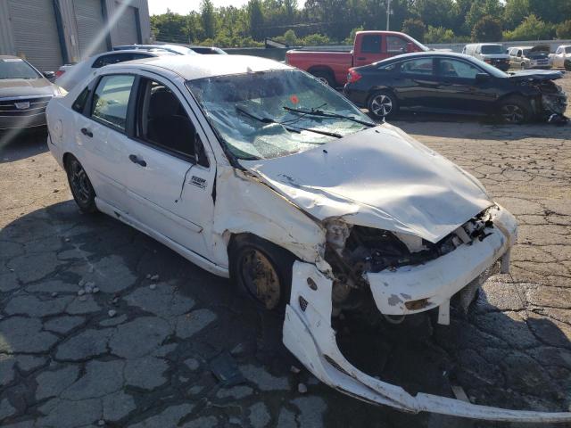 1FAFP34344W178532 - 2004 FORD FOCUS SE COMFORT WHITE photo 4