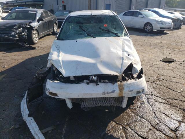 1FAFP34344W178532 - 2004 FORD FOCUS SE COMFORT WHITE photo 5