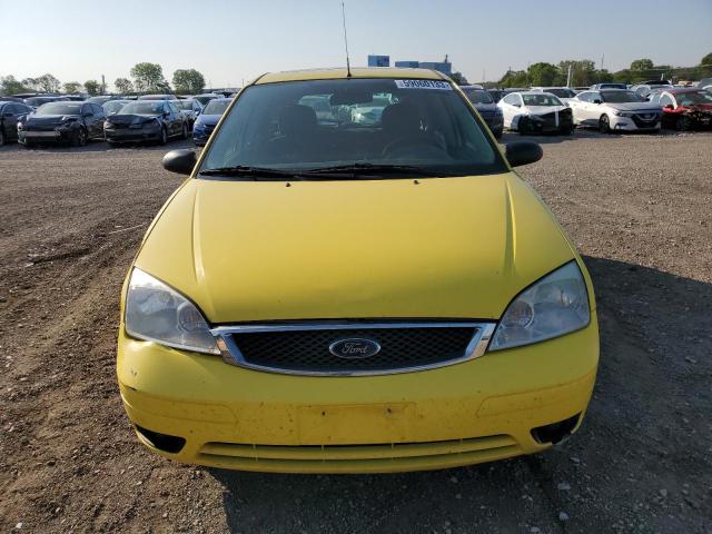 3FAFP37N05R109872 - 2005 FORD FOCUS ZX5 YELLOW photo 5