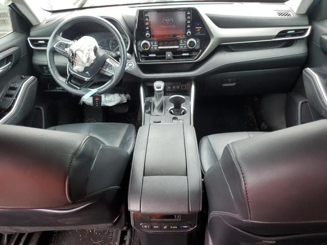 5TDGZRAHXMS521419 - 2021 TOYOTA HIGHLANDER XLE SILVER photo 8