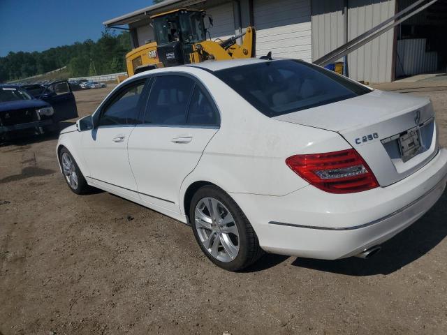 WDDGF4HB0DA771767 - 2013 MERCEDES-BENZ C 250 WHITE photo 2