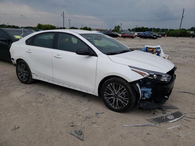 3KPF54AD1PE580798 - 2023 KIA FORTE GT LINE WHITE photo 4