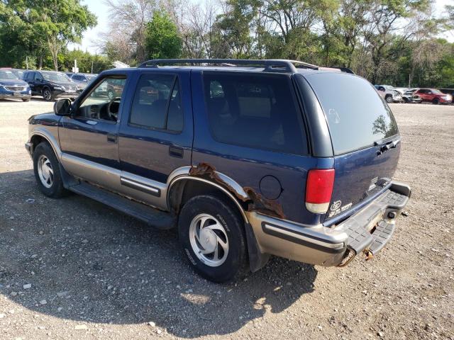 1GNDT13W5W2283305 - 1998 CHEVROLET BLAZER BLUE photo 2