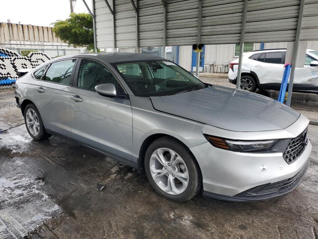 1HGCY1F28SA015672 - 2025 HONDA ACCORD LX SILVER photo 4