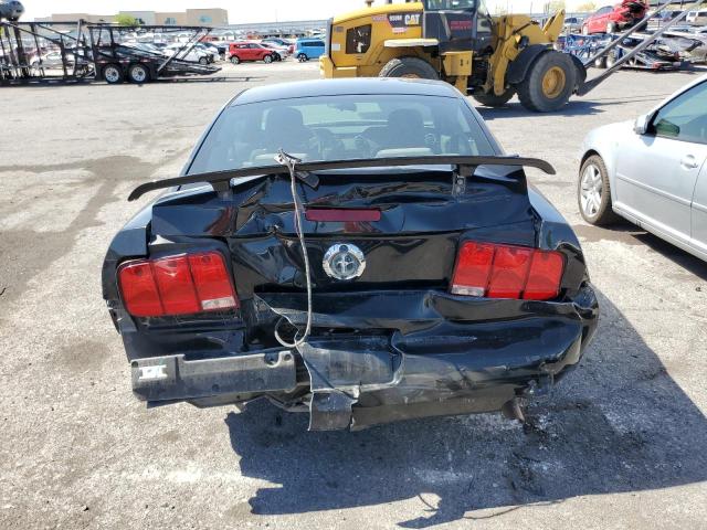 1ZVFT80N365177419 - 2006 FORD MUSTANG BLACK photo 6